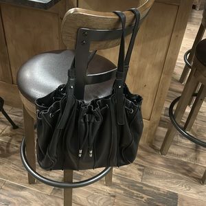 Kenneth Cole- Leather Handbag- EUC